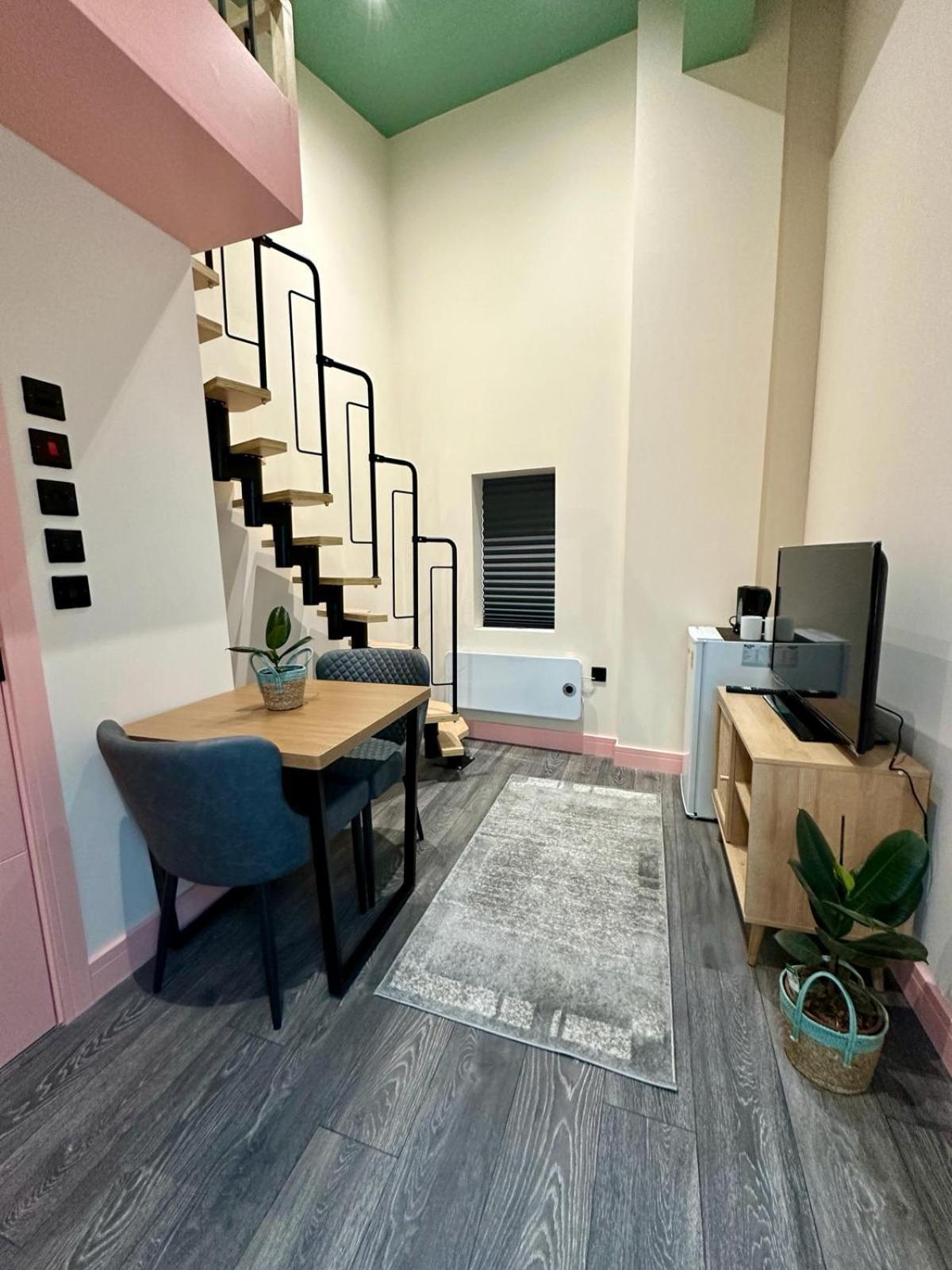 Cozy En-Suite Loft In Trendy Local London Luaran gambar