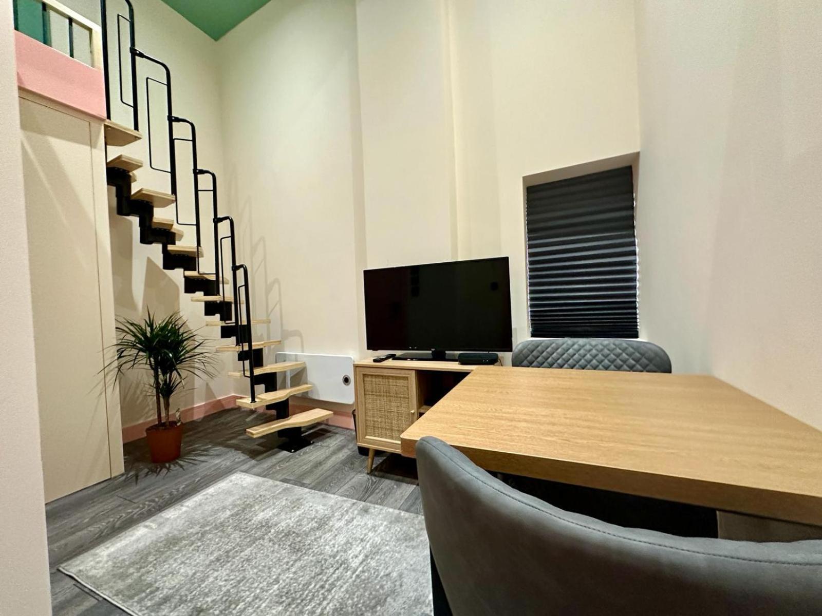 Cozy En-Suite Loft In Trendy Local London Luaran gambar